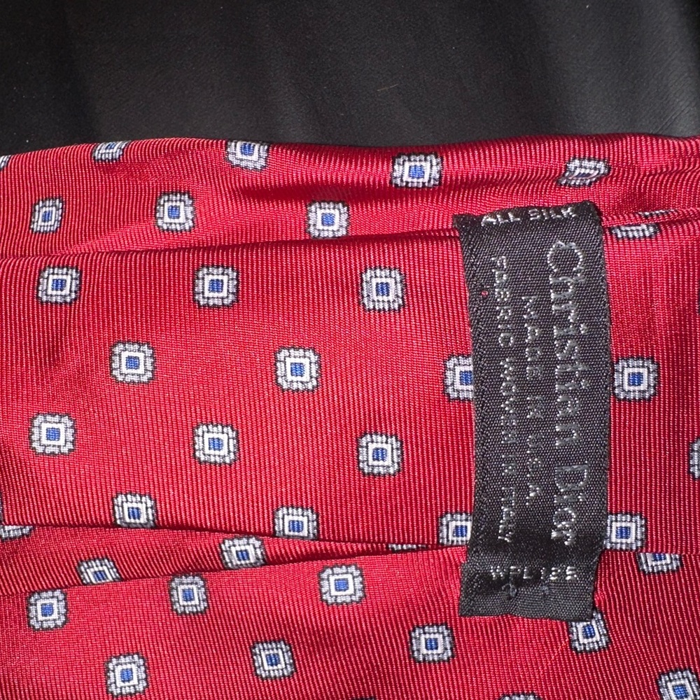 Two Christian Dior Ties 100 percent silk The red one - Picture 14 of 15